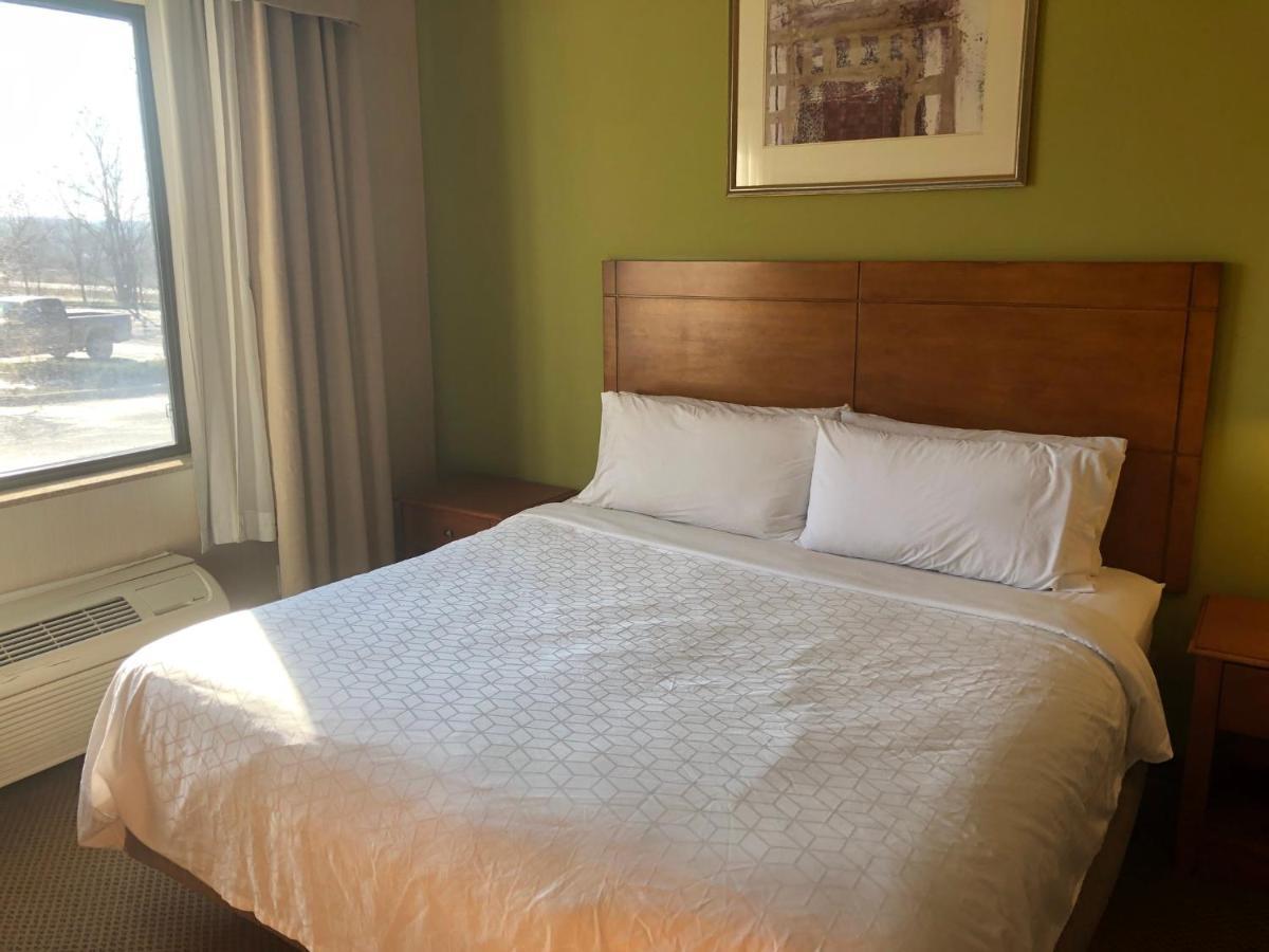 Holiday Inn Express Hotel & Suites Howell, An Ihg Hotel Bagian luar foto